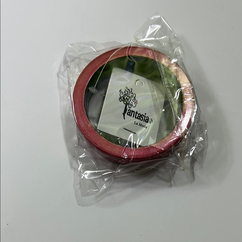 Moda Pink Bangle Accessory